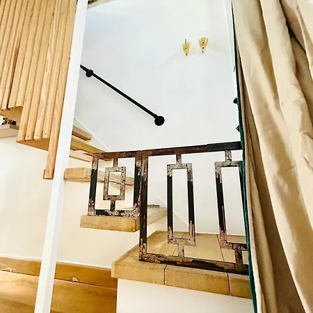 Splendid Atypical Loft St Germain Paris